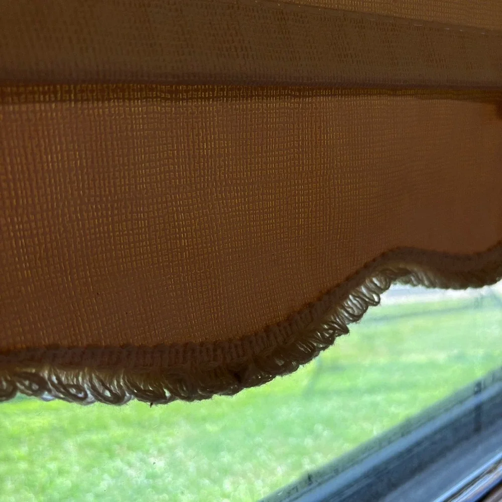 Vintage Cream Textured Roller Window Shade Scalloped Trim Wood Pull 37x70 in